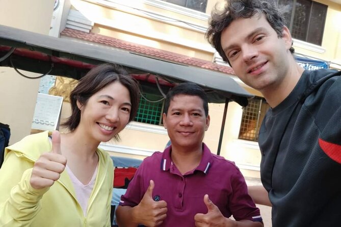 Private Tour in Angkor Wat by Tuk Tuk - Banteay Kdei: 1 hour of pinkish stone carvings