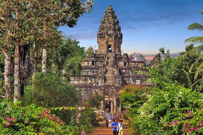 Private Tours Angkor Wat For 2 Days - Day 2: Angkor Wat sunrise, Bayon’s faces, and Ta Prohm’s atmosphere