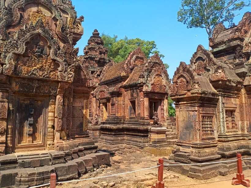 Private Trip to Banteay Srei, Rolous Group & Tonle Sap Lake - Kompong Phluk on Tonle Sap: stilted homes and life that moves with the water