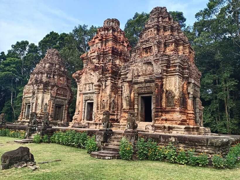 Private Trip to Banteay Srei, Rolous Group & Tonle Sap Lake - Should you book this private trip?