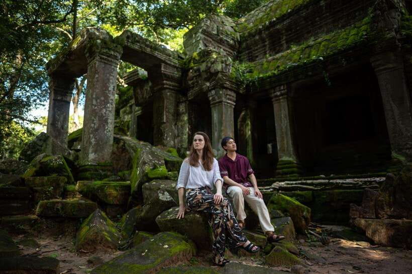 Professional Photoshoot in Angkor Archaeological Park - Skip-the-line access, small group size, and private feel