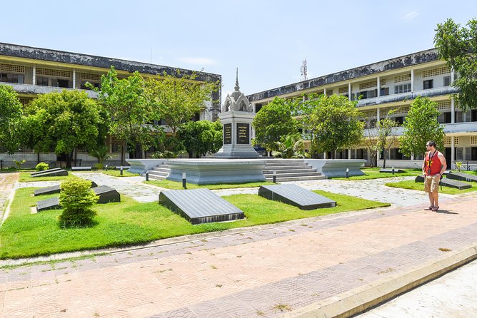 Remnants of a Khmer Rouge Era - Tuol Sleng (S-21): walking through a prison turned museum
