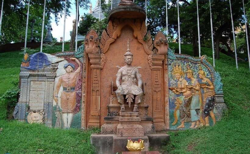 Royal Palace, National Museum & Wat Phnom with Private tour - National Museum: Khmer and Angkorian art you won’t spot back home