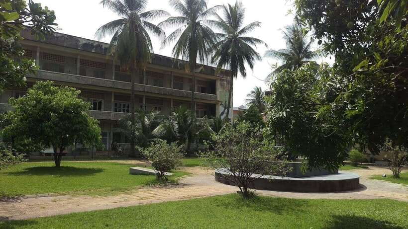 Royalpalace, Toul Sleng (S21), Museum & Killing Field - 8:00AM pickup, tuk-tuk rides, and how to plan your day