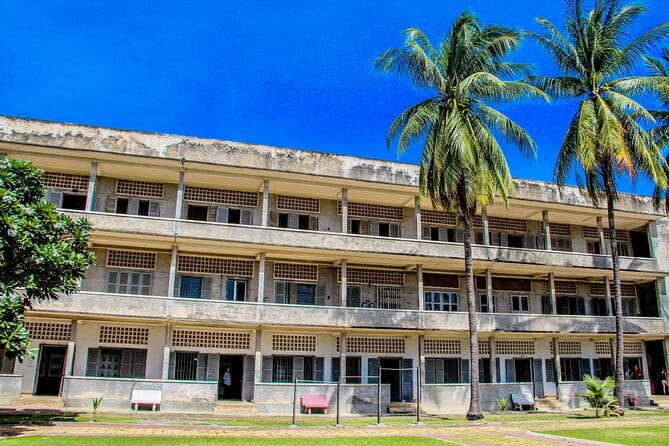 S-21 Prison and Killing Fields - Morning pickup in Phnom Penh: what this tour gets right