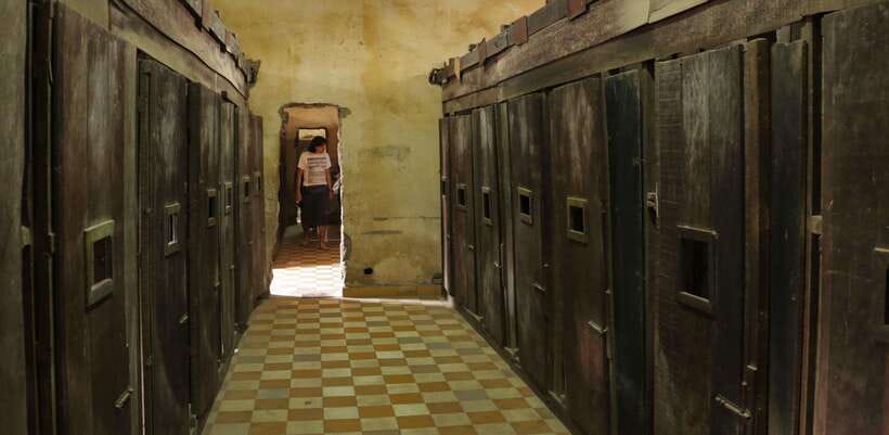 S21 & Killing Fields Tour with Khmer Lunch & Drink - Why S21 and the Killing Fields are a must in Phnom Penh