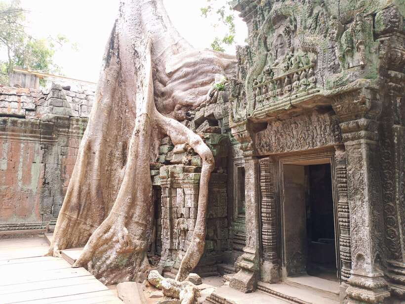 Sharing Trip to Angkor Temple with sunset - Angkor Thom’s South Gate and Bayon’s 216 faces