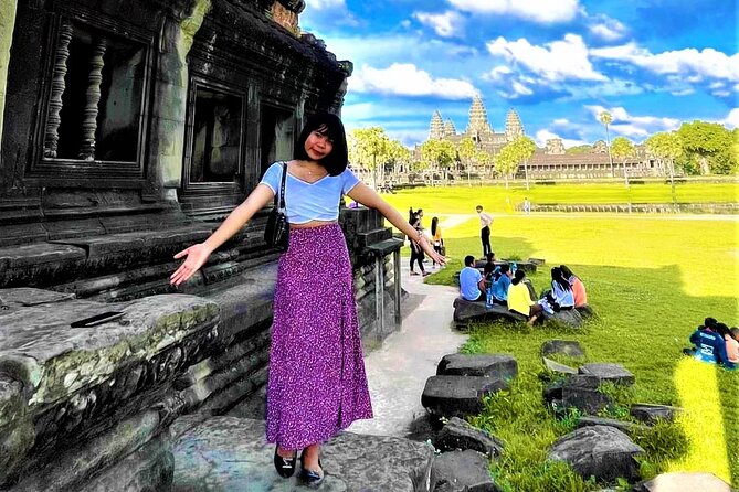 Siem Reap 2 Days Private Tour Angkor Wat and Floating Village - Two Days That Connect Angkor Wat to Tonle Sap Life