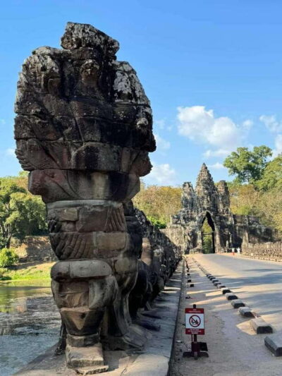 Siem Reap: Angkor Full-Day Group Tour with Japanese Guide - Angkor Thom: South Gate, Bayon smiles, and Baphuon viewpoints