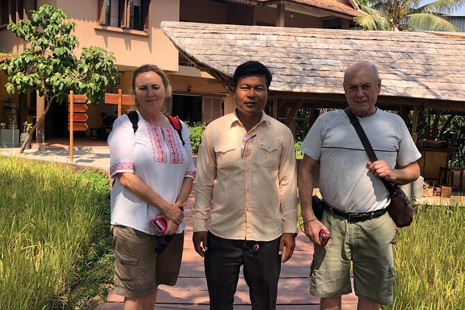 Siem Reap Angkor Private Tour Guide in English and Spanish - Bayon Temple’s Smiling Faces: 54 Towers and Three Levels