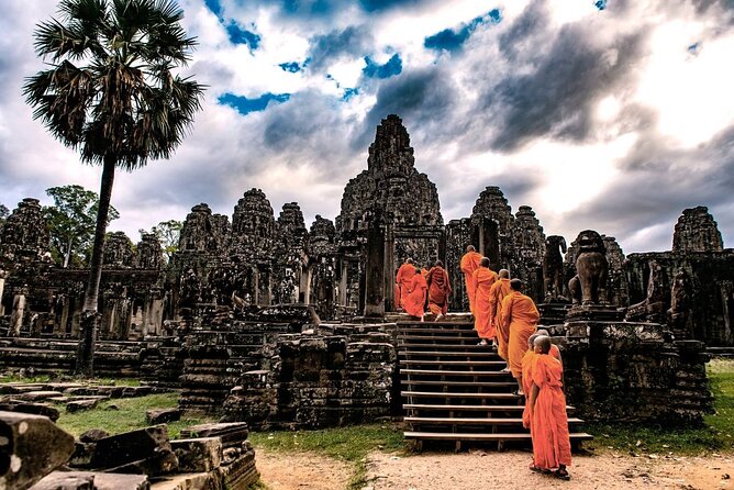 Siem Reap Angkor Private Tour Guide in English and Spanish - Ta Prohm: The 19th-Century Discovery Model and Those Tree Roots