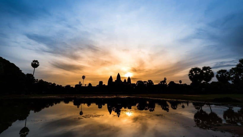 Siem Reap: Angkor Sunrise 1- or 2-Day Guided Temples Tour - Why this Angkor Sunrise tour feels smoother than going on your own