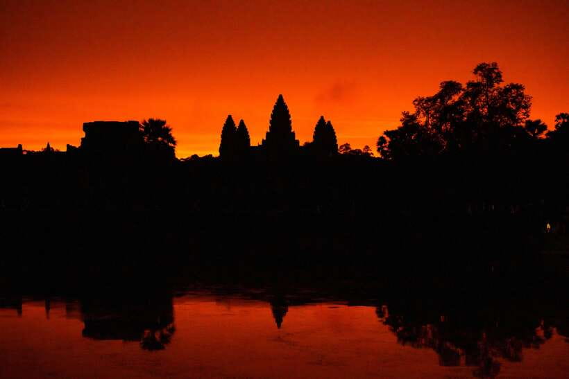 Siem Reap: Angkor Sunrise Private Tour - World Heritage Site - Private van logistics: comfort, timing, and why it matters at Angkor scale
