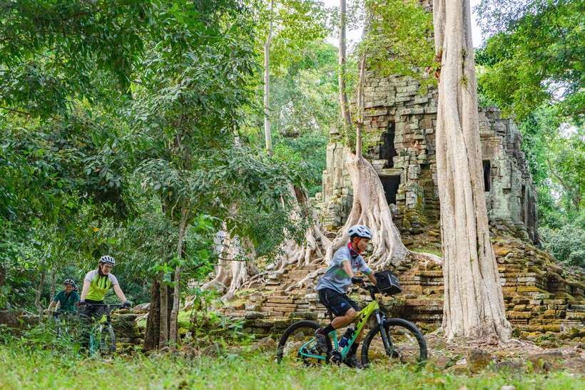 Siem Reap: Angkor Sunset Bike & Boat Tour /E-Bike Available - Key things you’ll notice on this Angkor sunset bike and boat tour