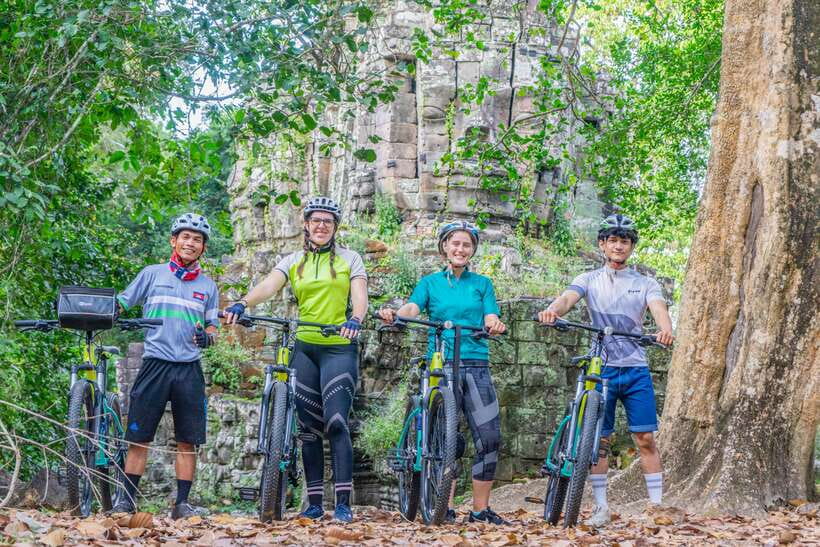 Siem Reap: Angkor Sunset Bike & Boat Tour /E-Bike Available - Price and value: $65 makes sense if you price in the whole evening