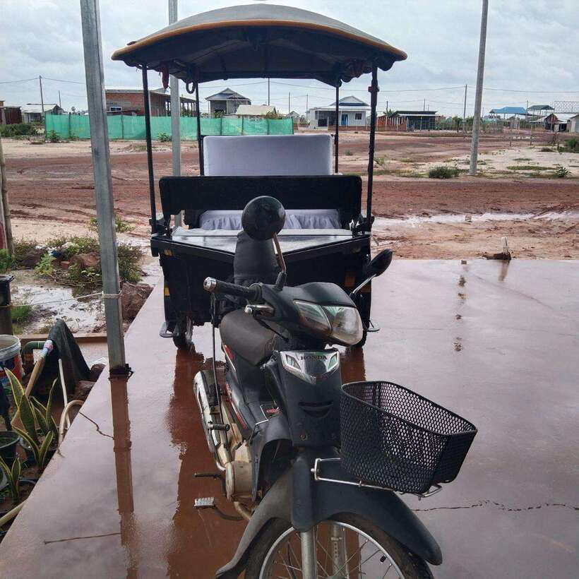 Siem Reap: Angkor Temples Tour by a Private Tuk Tuk - Angkor Wat in 1.5 Hours: Photo Stop to Real Walk Time