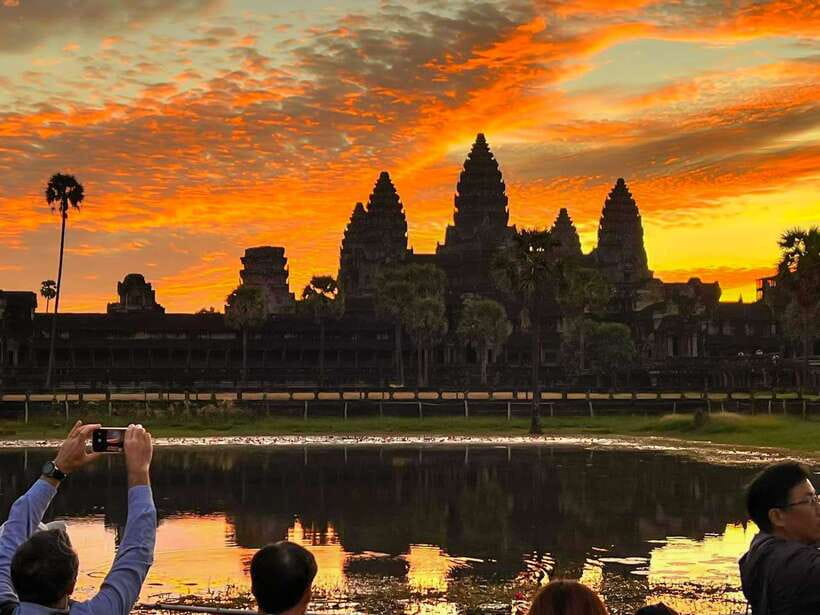 Siem Reap: Angkor Wat 2-Day Tour with Sunrise and Sunset - Why This Two Days Feels Like Smart Value at $34