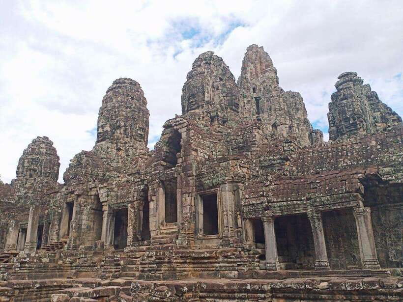 Siem Reap: Angkor Wat, Angkor Thom, and Banteay Srei Tour - Angkor Wat: 2 Hours of Scale, Layout, and South Gate Photos