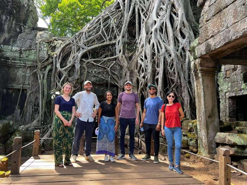 Siem Reap: Angkor Wat, Bayon & Ta Prohm Guided Tour - Angkor Wat galleries: the difference a guide makes