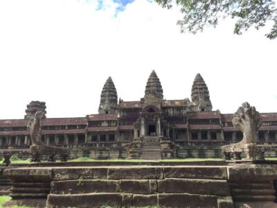 Siem Reap: Angkor Wat Half-Day Trip with Local Guide - Pickup in Siem Reap and the 4-Hour Rhythm