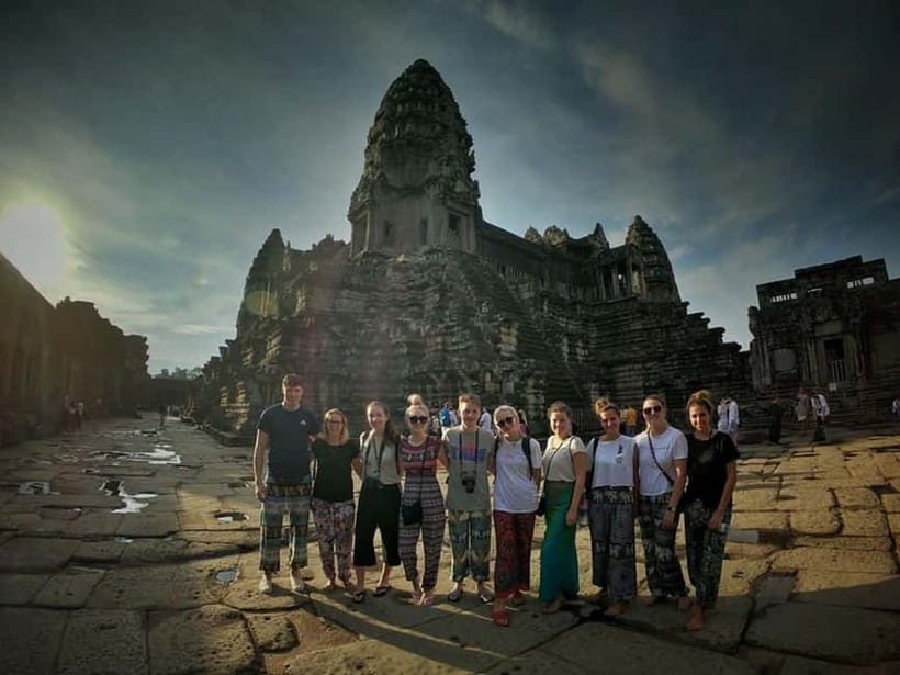 Siem Reap: Angkor Wat Private Tour with Sunrise - Banteay Srei: The Pink Sandstone Finale