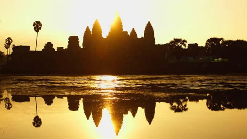 Siem Reap: Angkor Wat Private Tour with Sunrise - Private Setup in Siem Reap: Tuk-Tuk, Van, and a Guide Who Explains