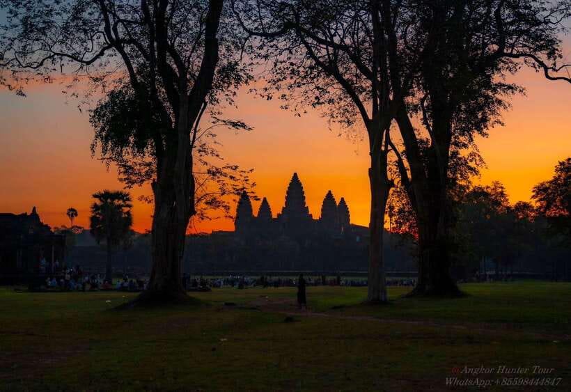 Siem Reap: Angkor Wat: Small-Group Sunrise Tour - Why Angkor Wat sunrise feels different before the crowds