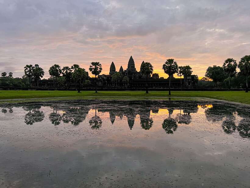 Siem Reap: Angkor Wat Small-Group Sunrise Tour & Breakfast - Preah Dak Breakfast Stop: Khmer Noodles and Palm-Sugar Desserts