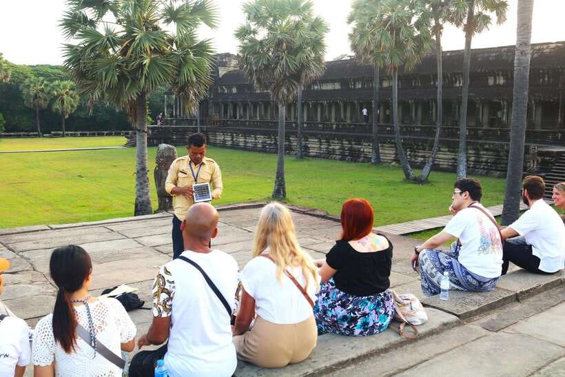 Siem Reap: Angkor Wat: Small-Group with Sunset Tour - Ta Prohm: where trees take over the story