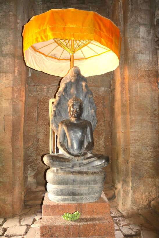 Siem Reap: Angkor Wat: Small-Group with Sunset Tour - What to bring so the day feels easy, not miserable