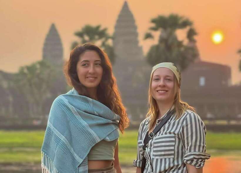 Siem Reap: Angkor Wat Sunrise and Full-Day Sightseeing Tour - Angkor Thom and Bayon: those smiling faces up close
