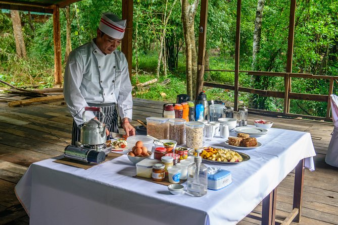 Siem Reap: Angkor Wat Sunrise Bike Tour & Jungle Breakfast - Jungle breakfast inside the Angkor area: more than a snack stop