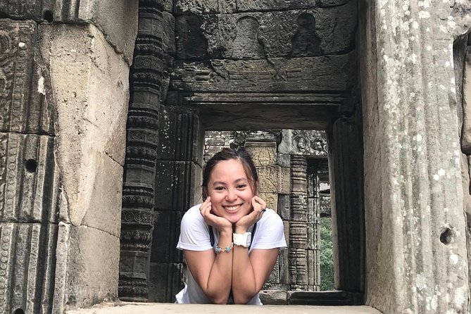 Siem Reap: Angkor Wat Sunrise Explore The Most Iconic Temples - Tonle Om Gate: the statues-lined entrance moment