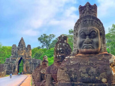 Siem Reap: Angkor Wat Sunrise for Group or Private Tours - Hotel pickup, English guide, and the join-in vs private choice
