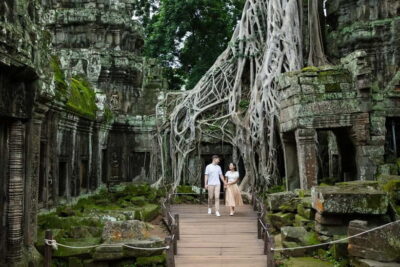 Siem Reap: Angkor Wat Sunrise Small Group tour and Breakfast - Angkor Wat sunrise and that first walk inside the complex