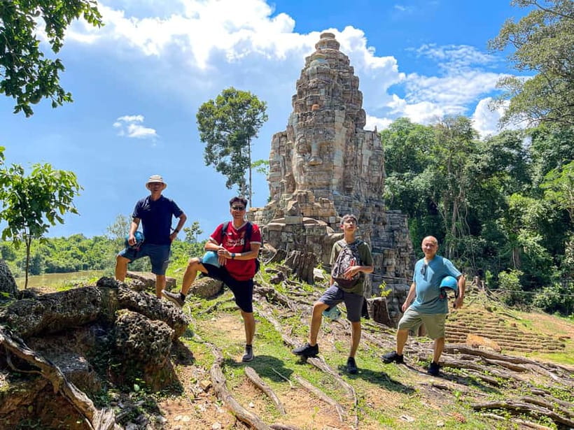 Siem Reap: Angkor Wat Sunrise Small Group tour and Breakfast - Preah Dak village and palm cake tasting