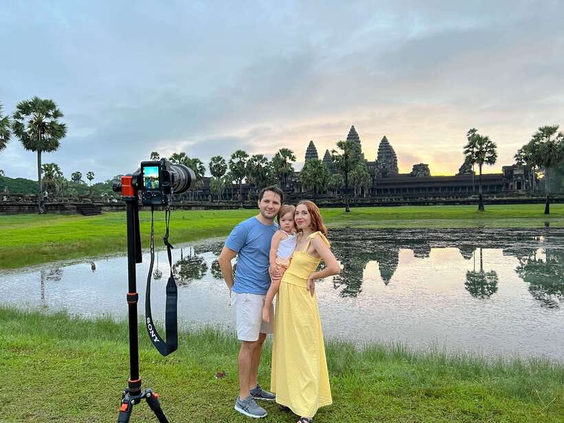 Siem Reap: Angkor Wat Sunrise Tour via Tuk Tuk & Breakfast - Ta Prohm and Ta Nei: the jungle-temple walking experience