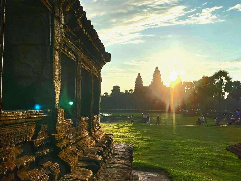 Siem Reap: Angkor Wat Sunrise Tour With Small Group - From ticket purchase to the first temple: logistics that save stress