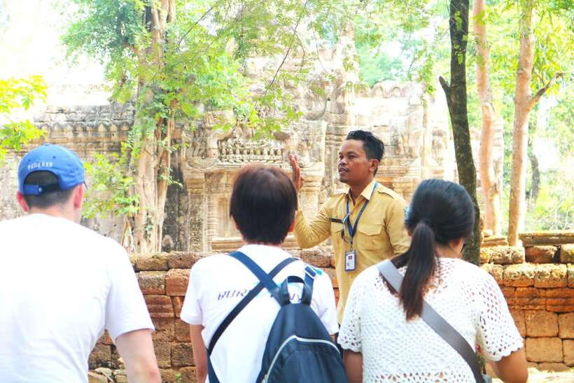 Siem Reap: Angkor Wat with German or English Guided Tour - The guide factor: what you’re really paying for