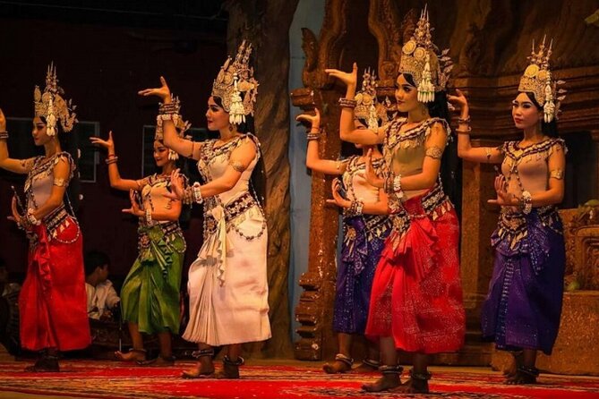 Siem Reap: Apsara Dance Show & Dinner with Tuk-Tuk Transfers - Tuk-tuk Pickup in Siem Reap City Center: Low-Stress Start