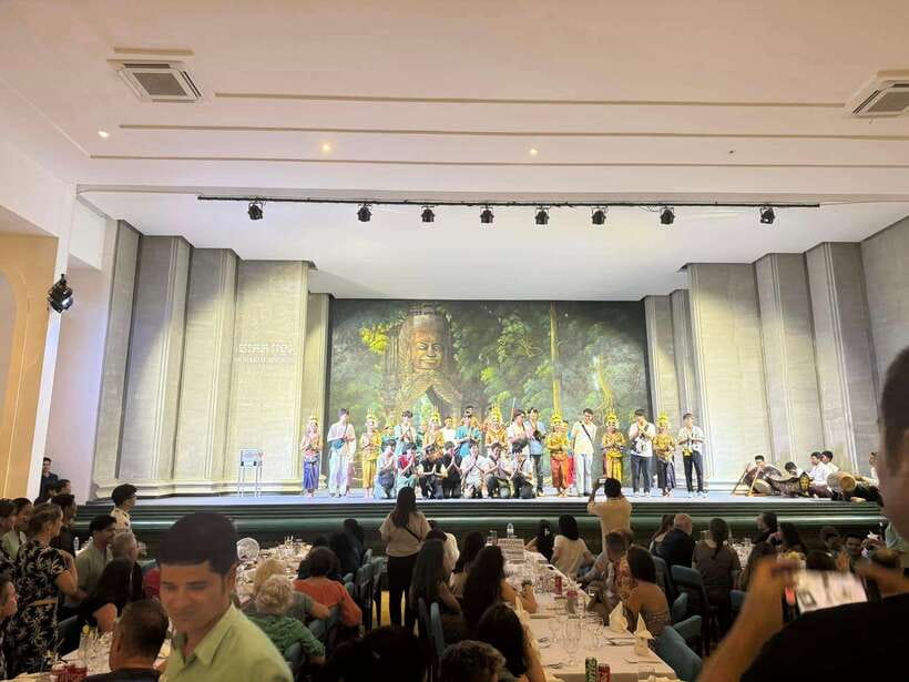 Siem Reap: Apsara Dance Show with Buffet Dinner & Tuk-Tuk... - FAQ