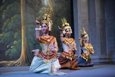 Siem Reap: Apsara Show Including Dinner & Hotel Pickup - Khmer Legends Explained Through Gesture and Costume