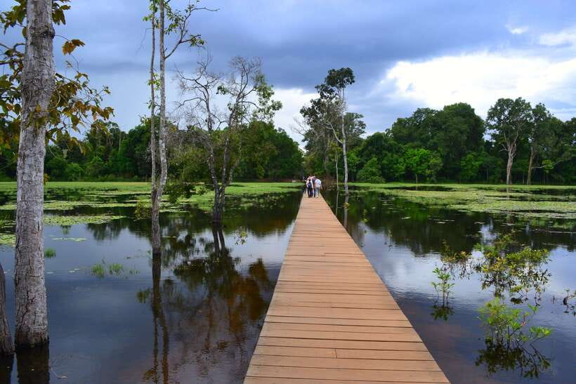 Siem Reap: Banteay Srei and Grand Circuit Heritage Tour - Neak Pean: The Artificial-Island Temple Break in the Middle of the Day