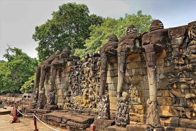 Siem Reap: Bike the Angkor Temples - Full-Day 30km Tour - Angkor Thom to Bayon: Forest Paths That Change the Mood