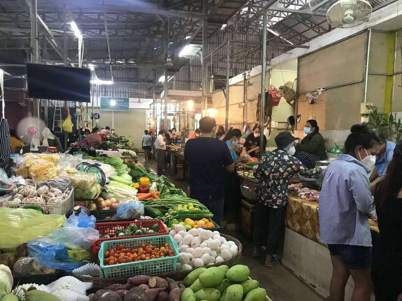 Siem Reap City Hidden Gems (Private Guided Tour) - Starting at Psa Chas Old Market and the French Quarter feel