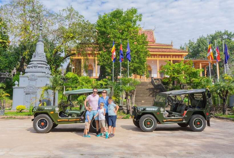 Siem Reap: Countryside Jeep Tour / SUV Car Available - Your Day on the Route: War Museum to Pagoda to Village Crafts