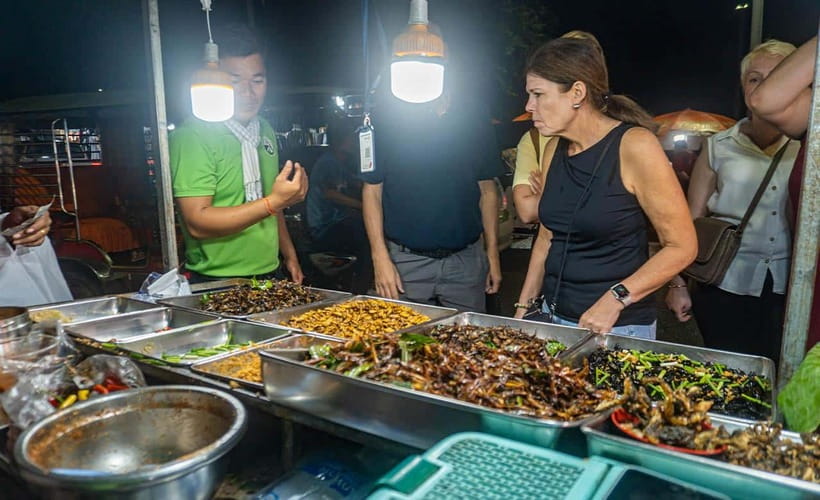 Siem Reap: Evening Foodie Vespa Tour / Tuk Tuk Available - Price and value: is $45 a good deal?