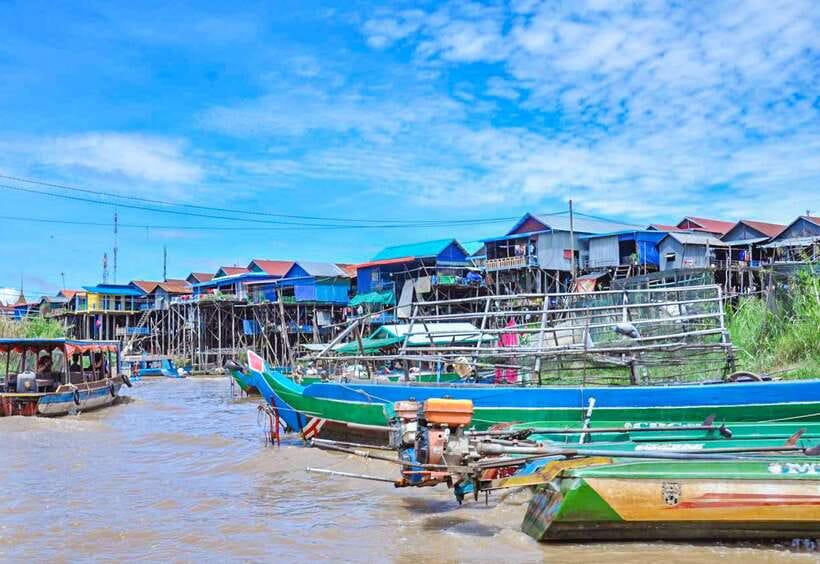 Siem Reap: Floating Village and Sunset Private Boat Tour - Floating market time: a window into commerce on the water