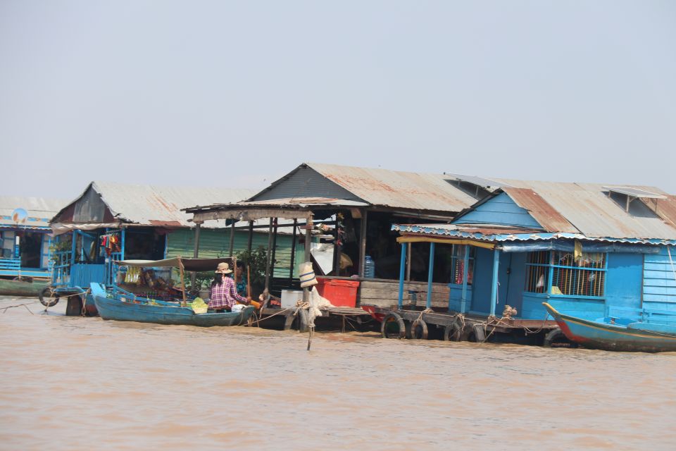 Siem Reap: Floating Village Tour - Floating village life: schools, markets, police, and gardens on the water