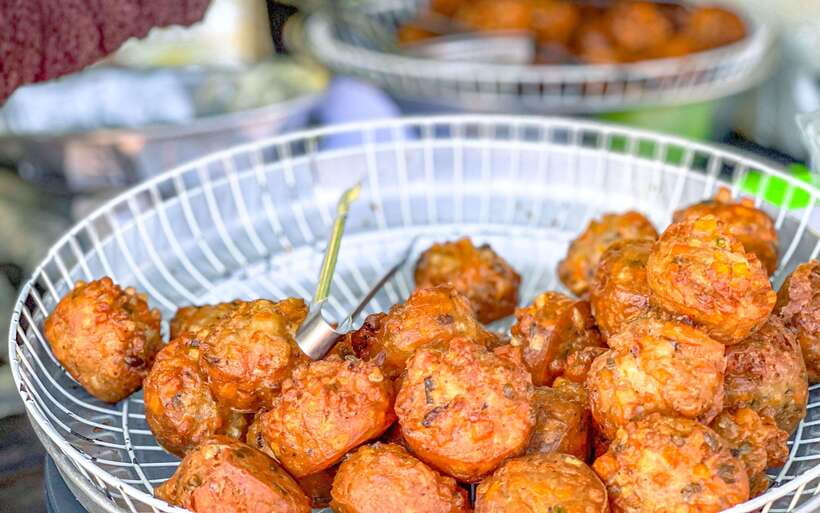 Siem Reap: FREE Market & Local Temple Tour - The Local Market Stop: what you’re really seeing